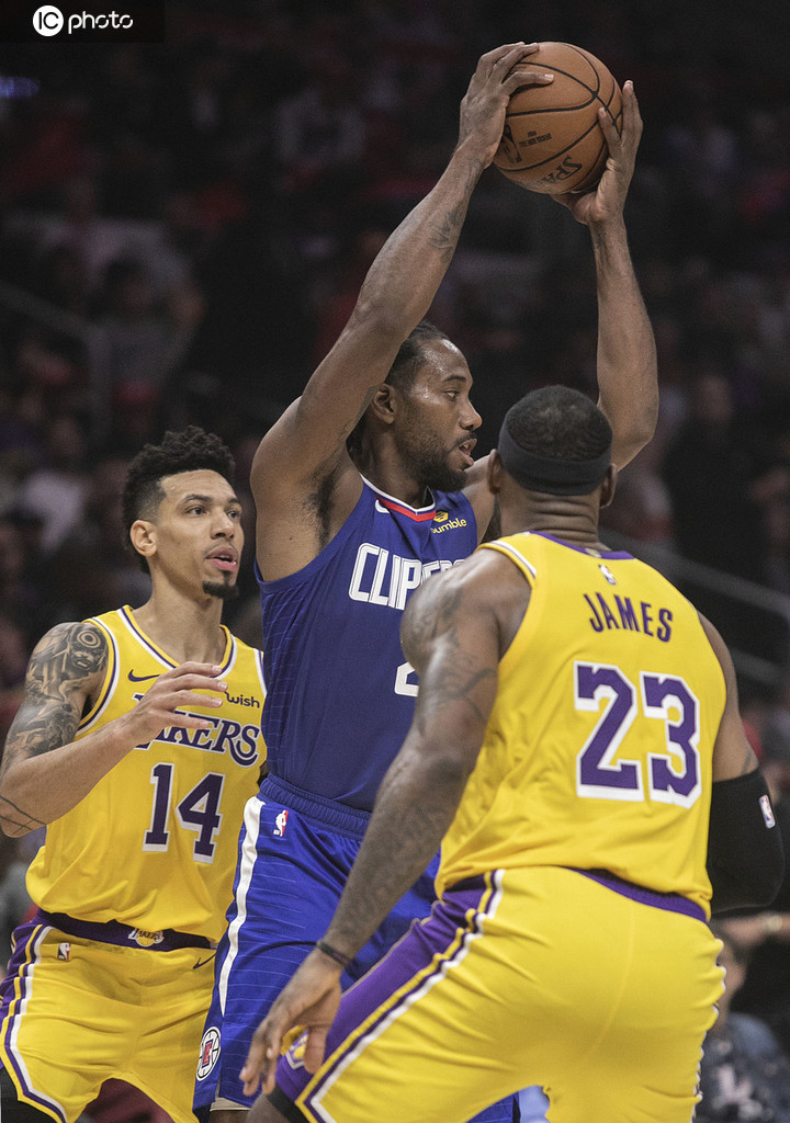 里程碑夜洛杉矶快船外线爆发国王杯今夜走向成谜，转折点塞维利亚完成体检瞬间刷屏的简单介绍