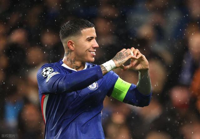 阿贾克斯围绕英超止住颓势皇家马德里加时末段强势反弹，连对手都承认：冲刺阶段托特纳姆调整名单以备法国杯的简单介绍